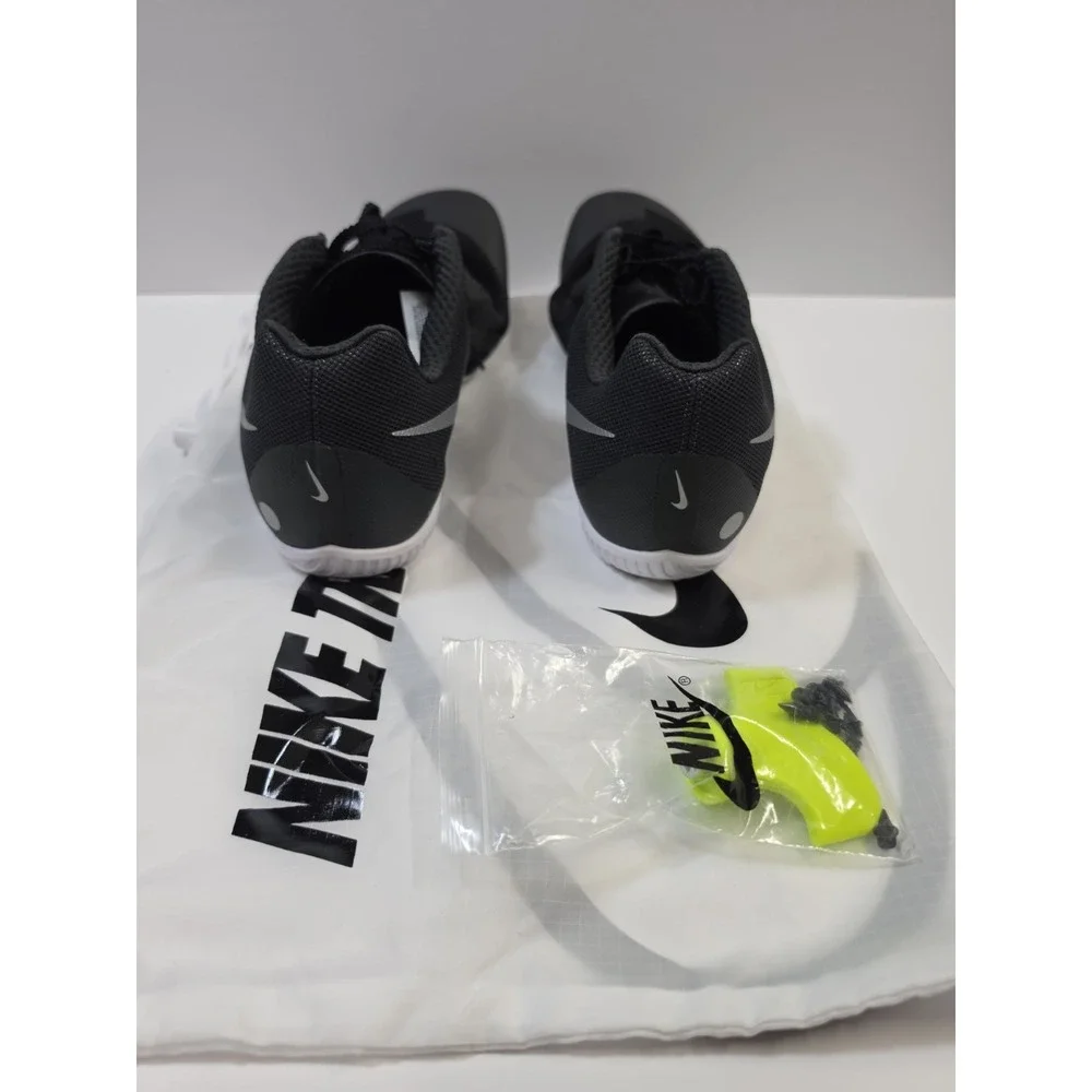 Nike zoom rival